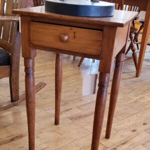 PINE SINGLE DRAWER CANDLESTAND